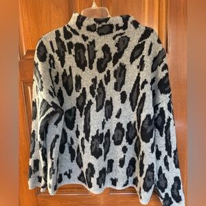 Catherine Malandrino 100% Cashmere Gray and Black Leopard Turtleneck Sweater